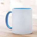 Mug personnalisé NIU 300 ml sur une table