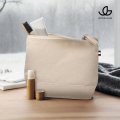Trousse publicitaire 220 g GOODJOUR sur une table