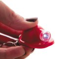 Porte–clés casque et LED GROOM en main